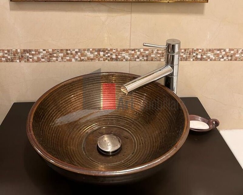 Calarasilor (ultracentral), apartament cu 2 camere de inchiriat.